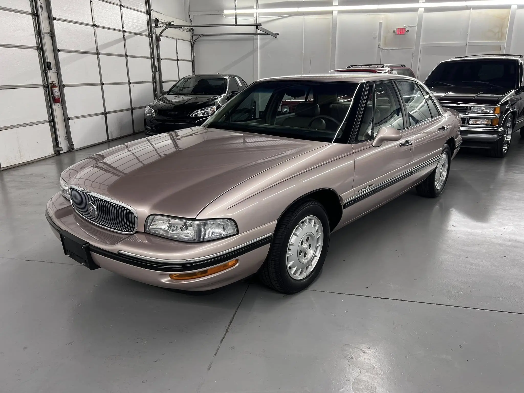 每日一别克。1998 Buick Lesabre Custom 海外酷车赏