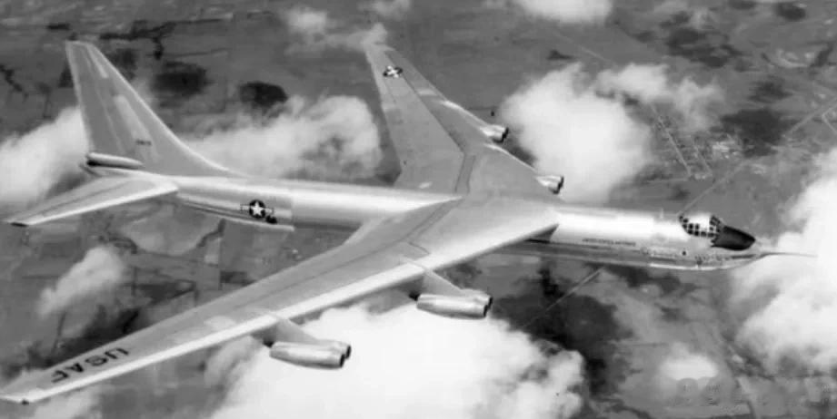 一架核动力“巨兽”腾空而起，不加油能绕地球飞80圈，连美国都不敢击落

我们常常