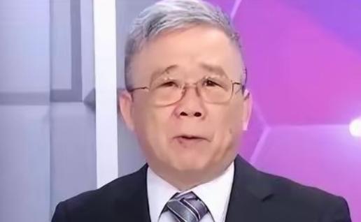 台退役少将栗正杰说：更离谱的就是，如果飞机掉到海里去了，当然有一个叫做“求生无线