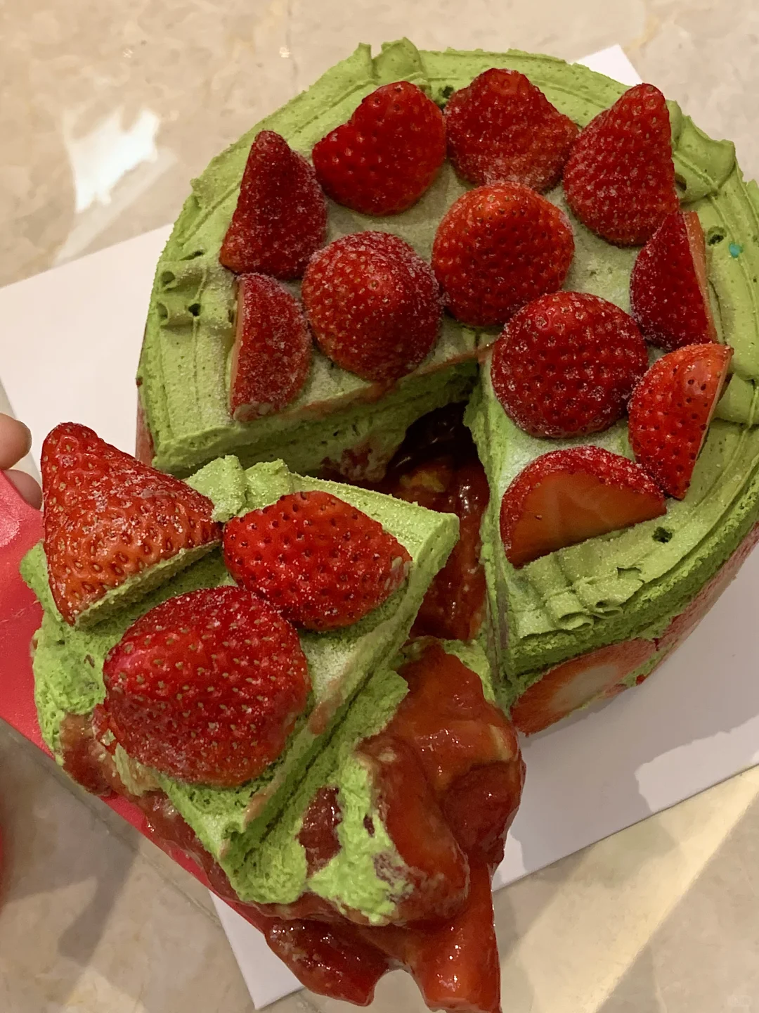 27岁生日与草莓蛋糕撞满怀🍓