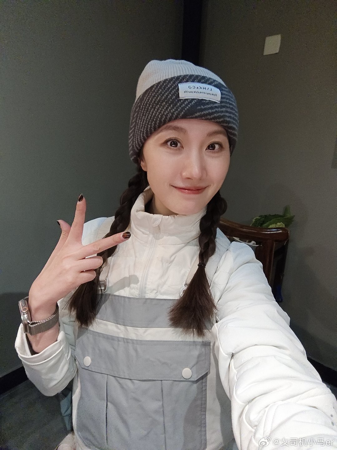 换上雪服来吃火锅了！补充好能量 马上开滑！ 张家口