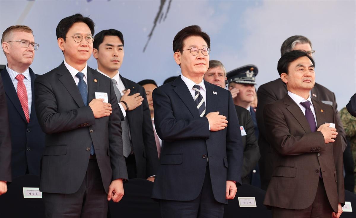 李在明召集全军高级将领到场，当众宣布要拿回战时指挥权





3月23日，李在