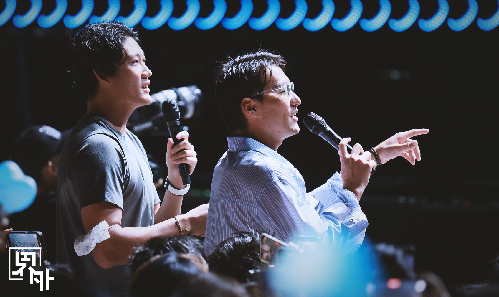 张之臻小布在周杰伦演唱会献唱 互动上了！张之臻和布云朝克特现身周杰伦上海演唱会，