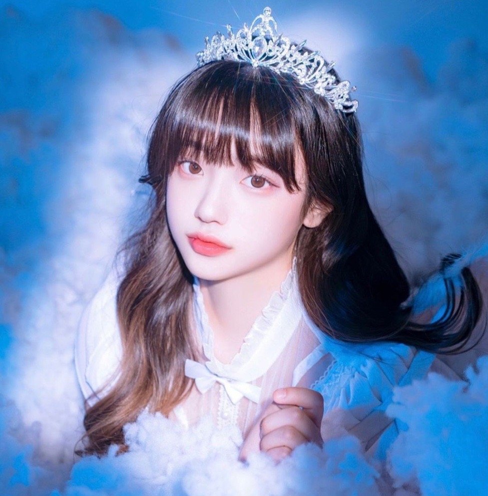LCK嫂子也转会？💥小吕布关注前女友ins 此前女生又和FOX打野交往 Cho