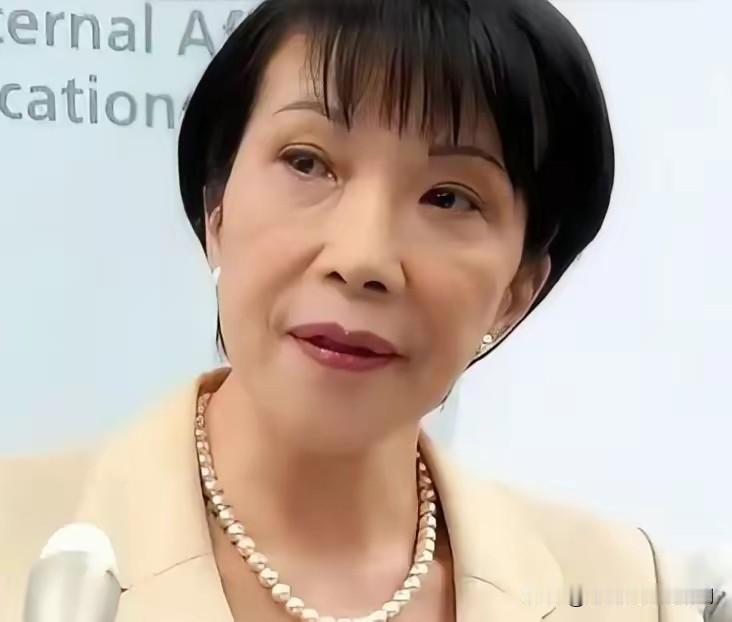 日本完全不经扒

因为一扒你就会发现它的经济骨架是空心的。能源上，石油99%靠进