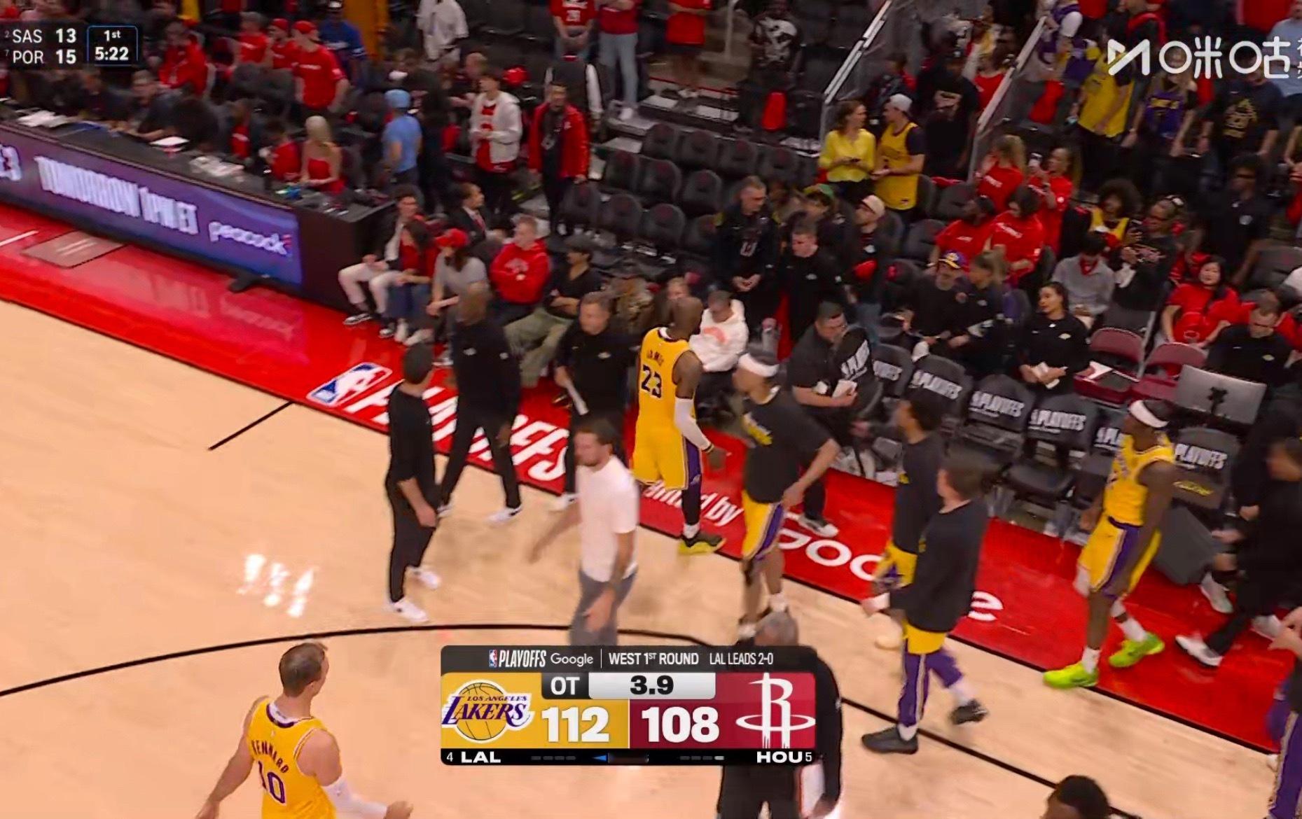 卧槽，别吓我，最后一攻，湖人不用管，让他投！湖人vs火箭