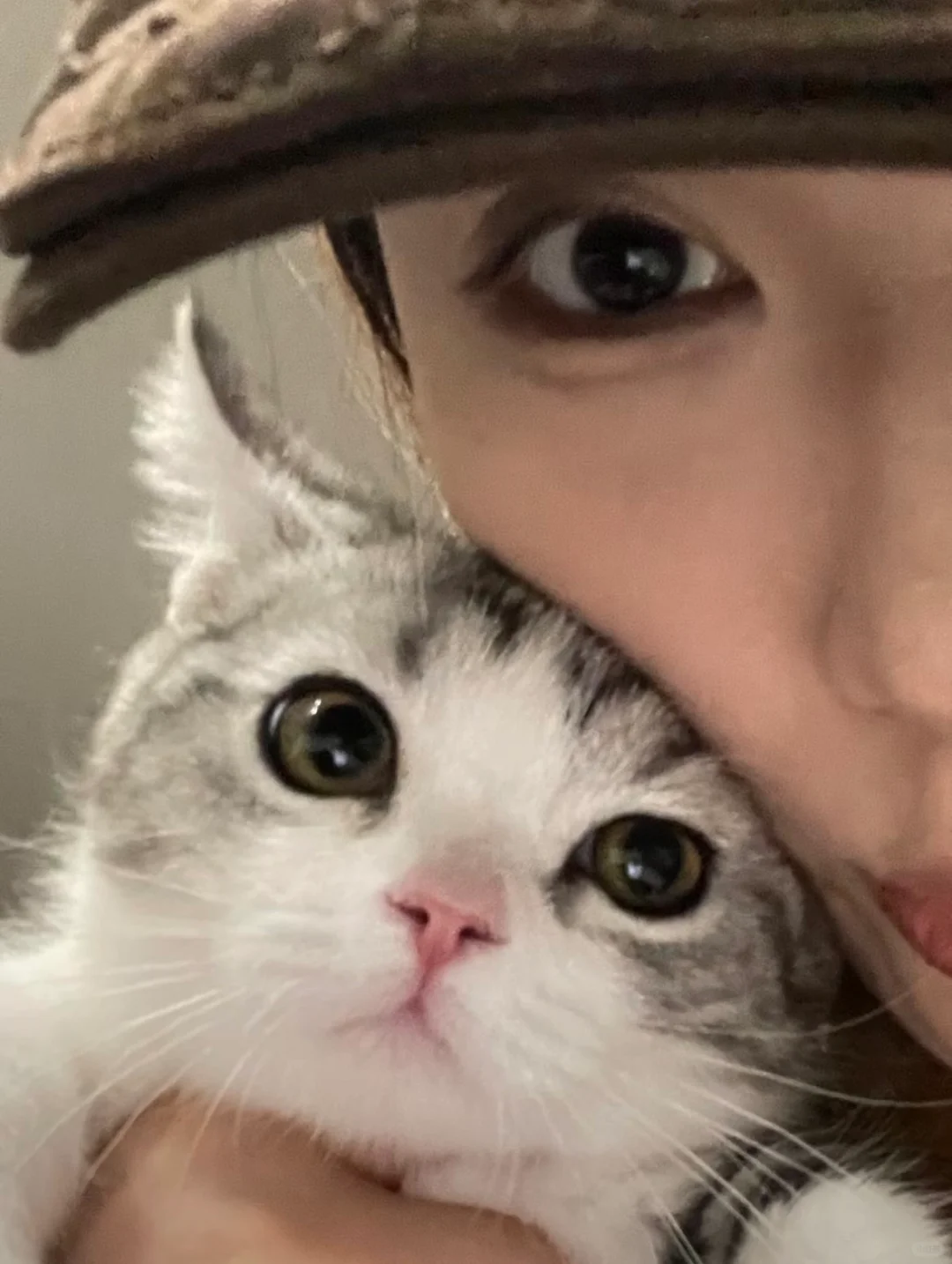 放一张和漂亮ee的合照