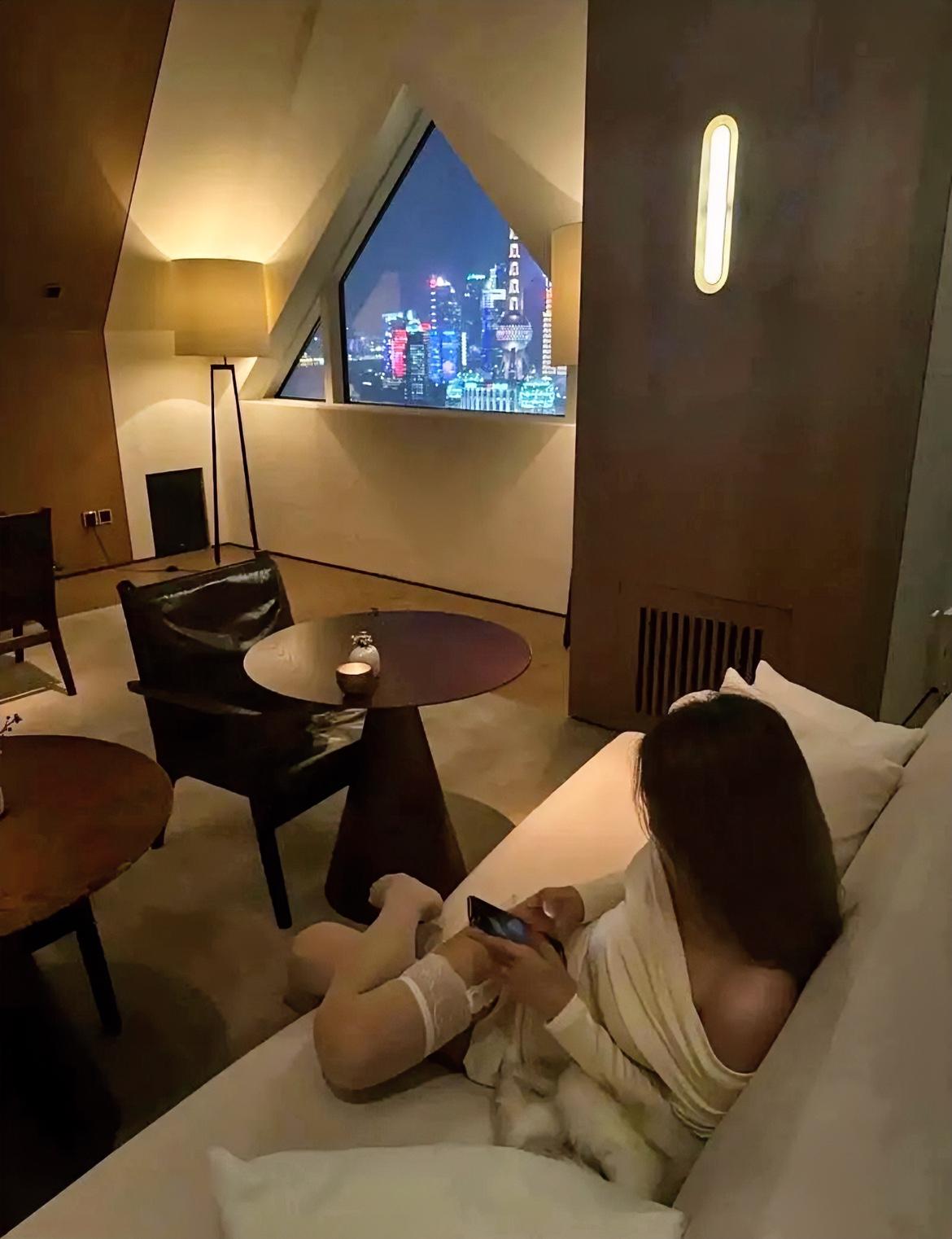 为什么有的婚外情能持续十几年那么久？

之前听人说过一个真实的例子，有个人的亲戚