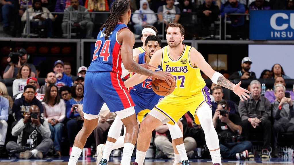 今日复盘 G72vs活塞 迷失马杀鸡可惜了。活塞球员真心强壮，球场尺度也真放得开