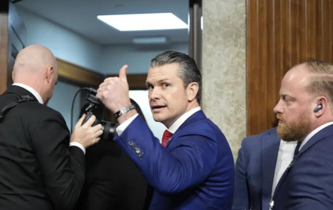 中方锑出口管控，美军火商急得如热锅蚂蚁，白宫准备服软让步！
 
现在国际上锑一吨