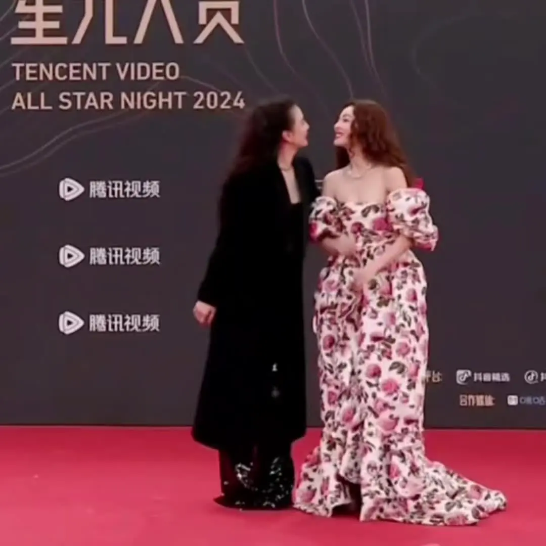 原谅我年轻不懂爱 铁梅和小叶🥰😘