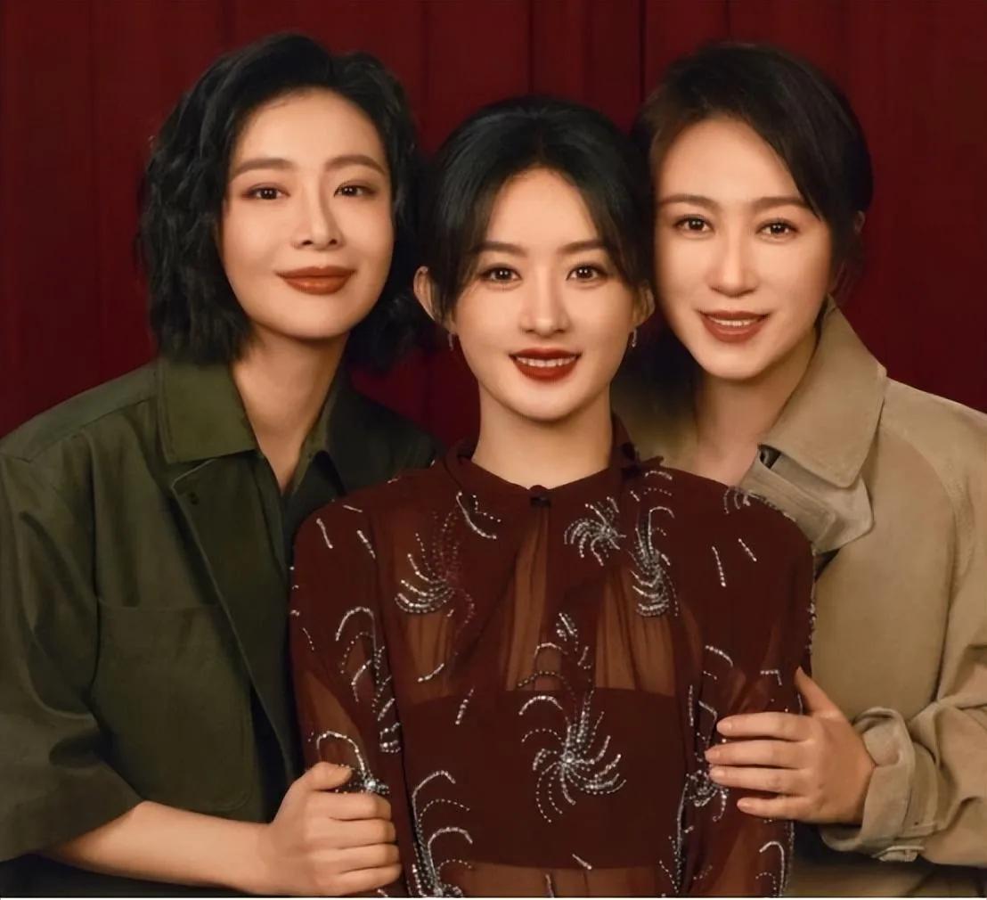 这三位演员在《第二十条》中，
马丽饰演的是一个非常彪悍，但其实非常善良的女性角色