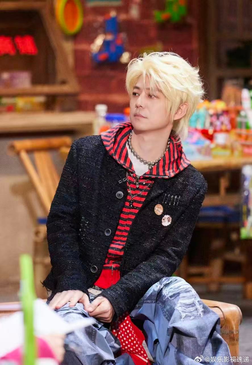 何老师听到黄毛的反应大侦探 何老师用行动证明：黄毛PTSD是真实存在的！王鸥话音