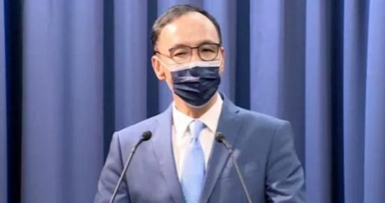 离谱到家了！岛内国民党党务人员抛出荒唐统一门槛，要大陆改制度、全国全用繁体、改写