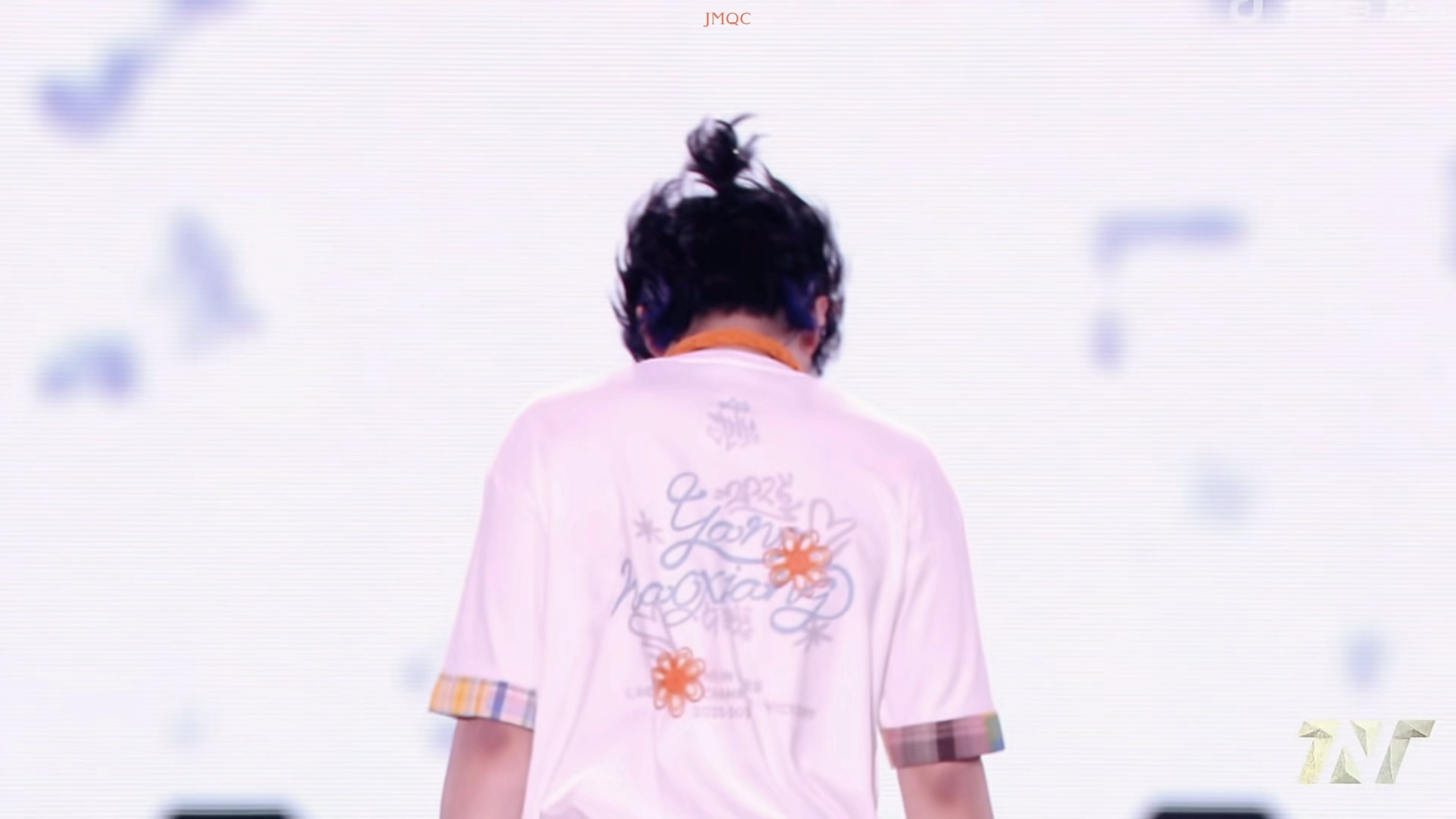 小浩翔呀小浩翔 背影小小的一个🥹🤲🏽 