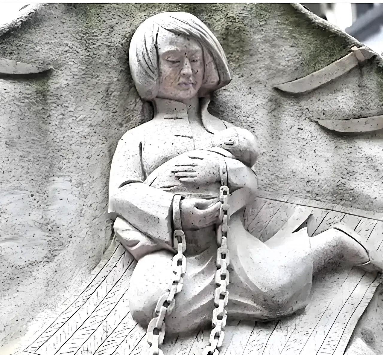 1928年，王月贞被拖上处刑台，当执行前，她突然激动道：“先等会，能不能让我提一