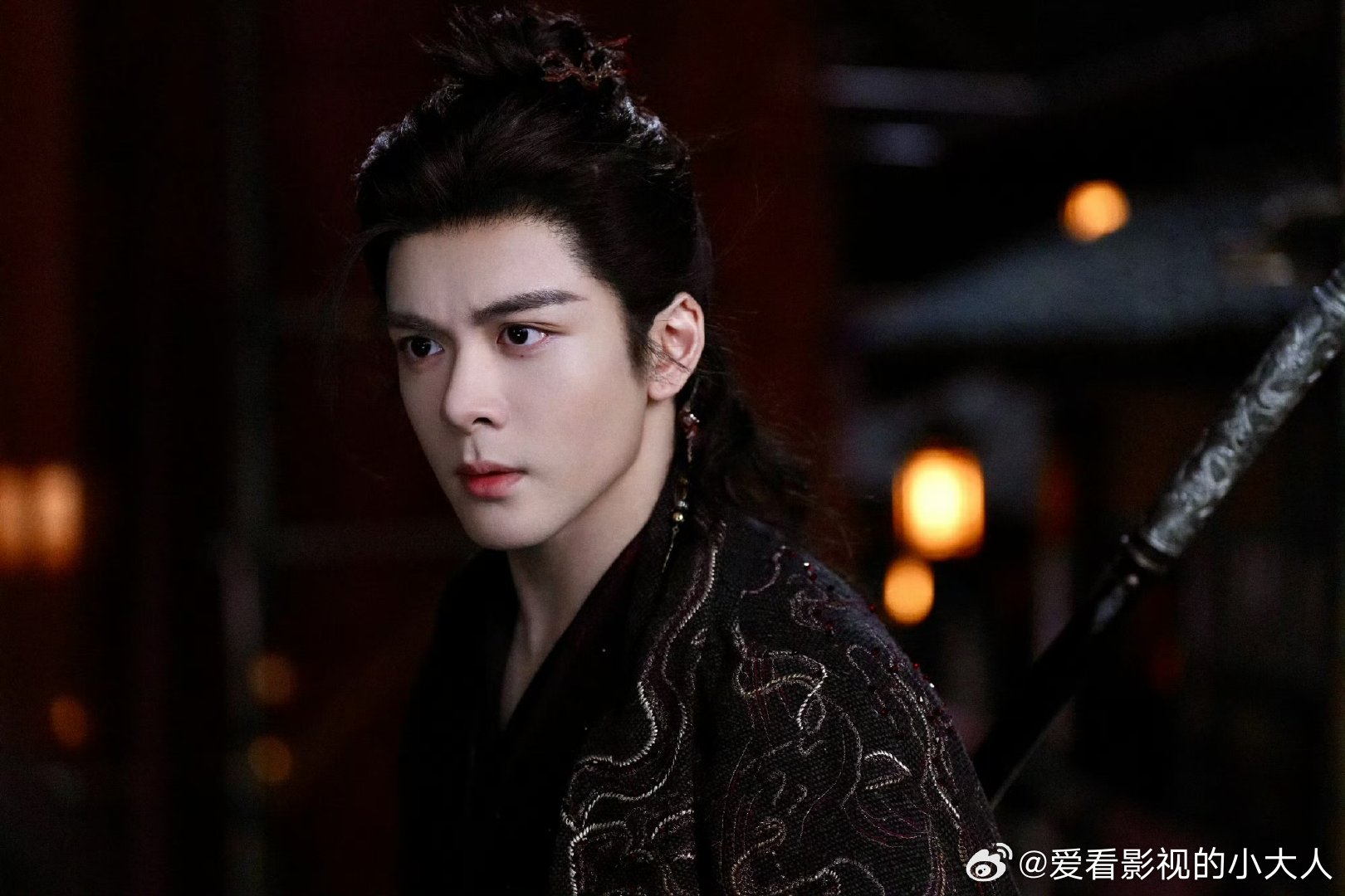 曾舜晞出场即武侠 谁来品品曾舜晞这个建模镜头谁还没被武拾光惊艳到！曾舜晞自带武侠