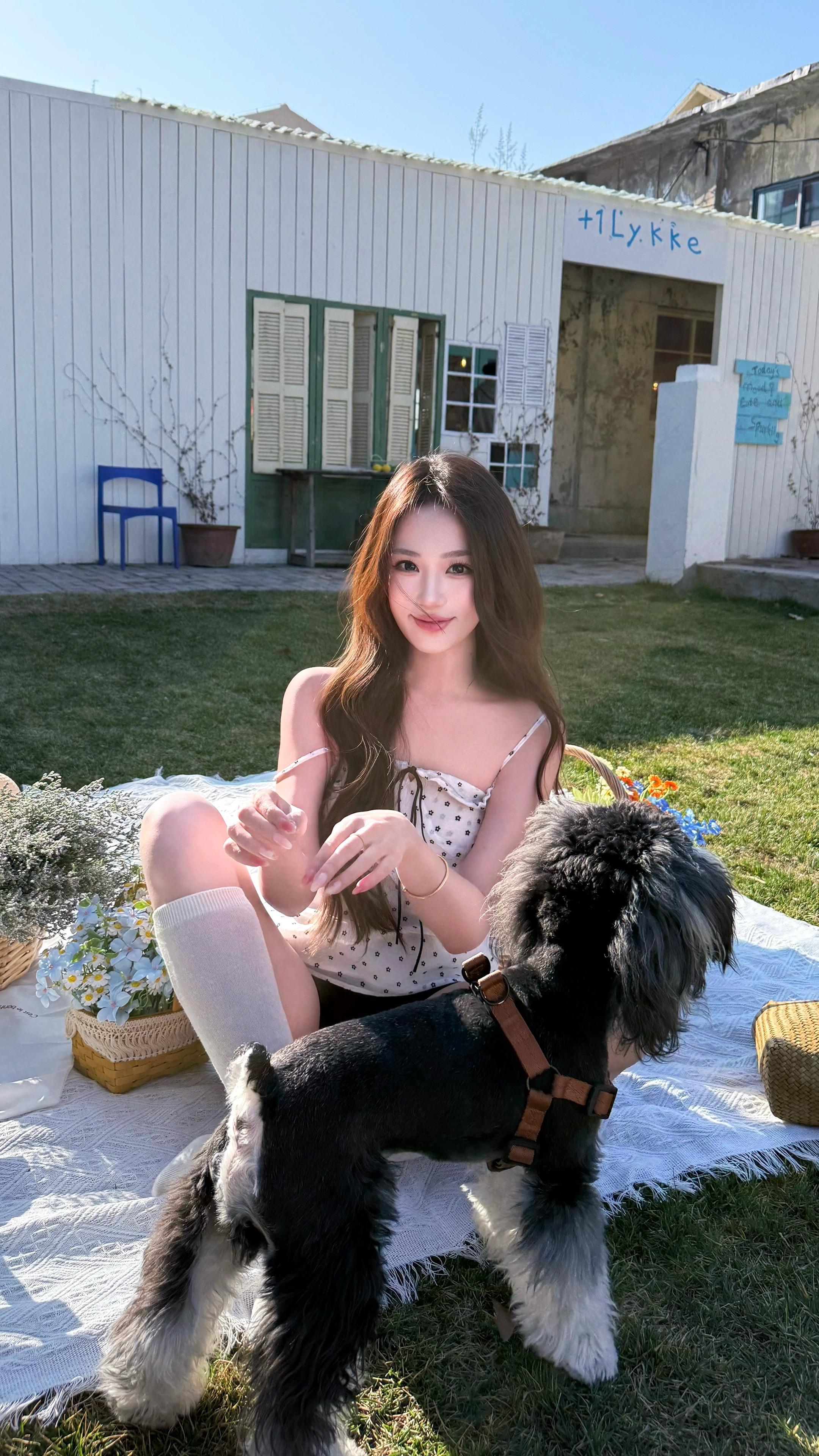 迷人的笑脸吸引视线～
