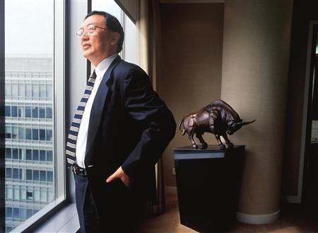 柳传志到底有多伟大？
 
在咱们普通人眼里，伟大未必是惊天动地的壮举，更多是那些