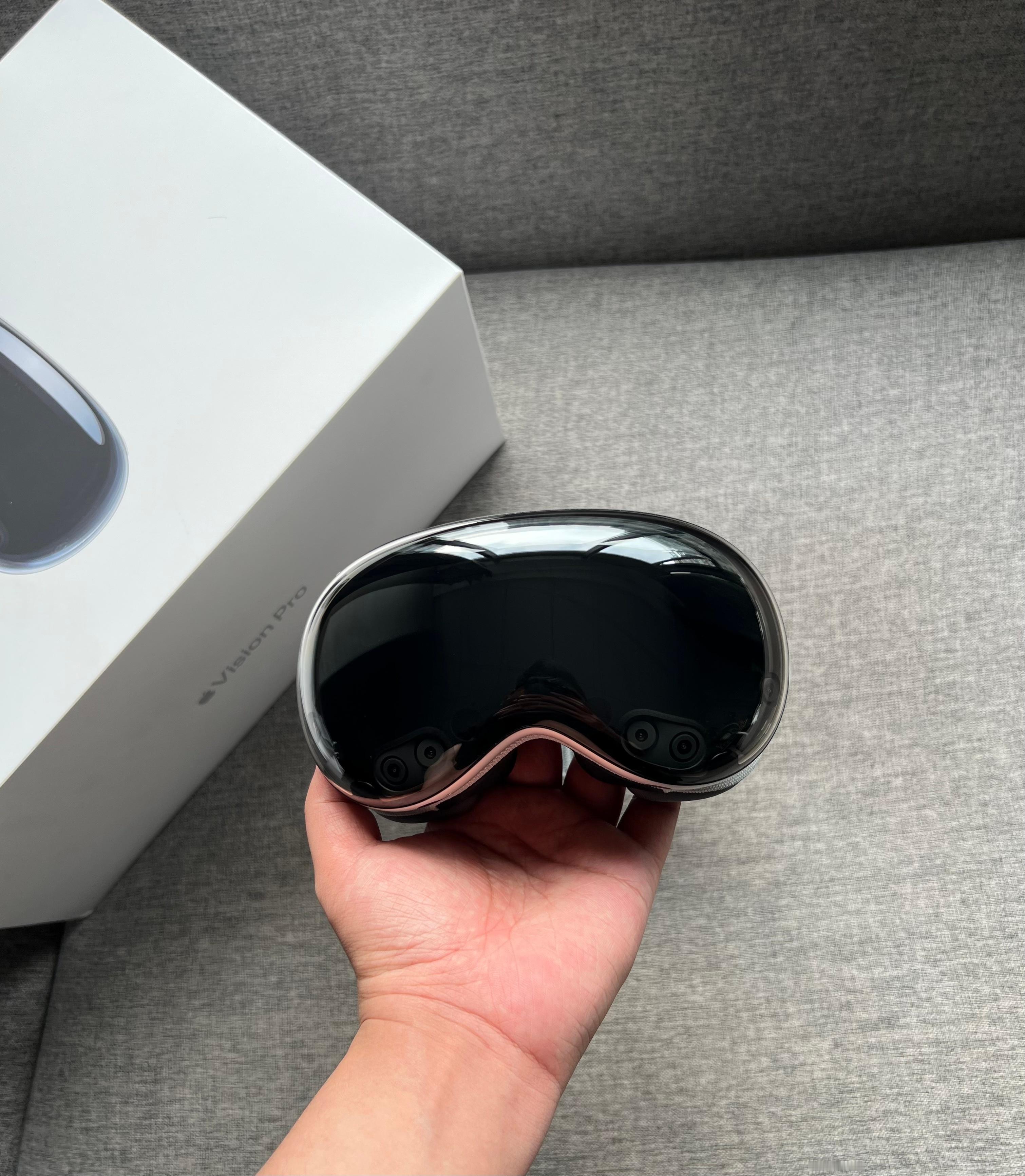 国行苹果Apple Vision Pro 眼镜一代 256G 白色，带价值399