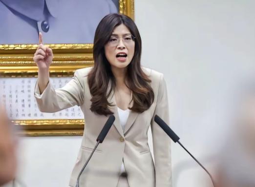 日本声称将保护台湾！郑丽文访陆当天，人民日报发出强烈警告
 
麻烦看官老爷们右上