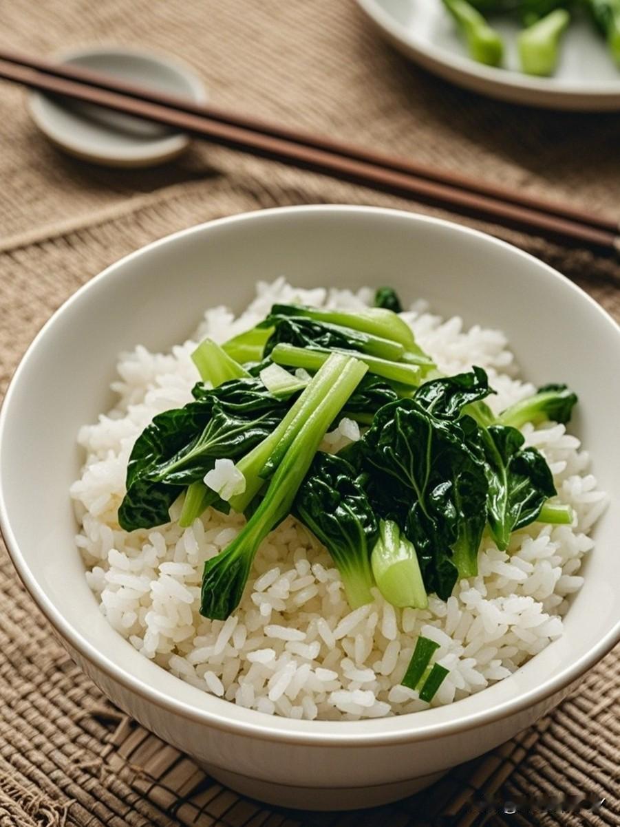 比如米面粮油、常用廉价药，关系百姓餐桌与健康；水电燃气、公交地铁，是日常出行与生