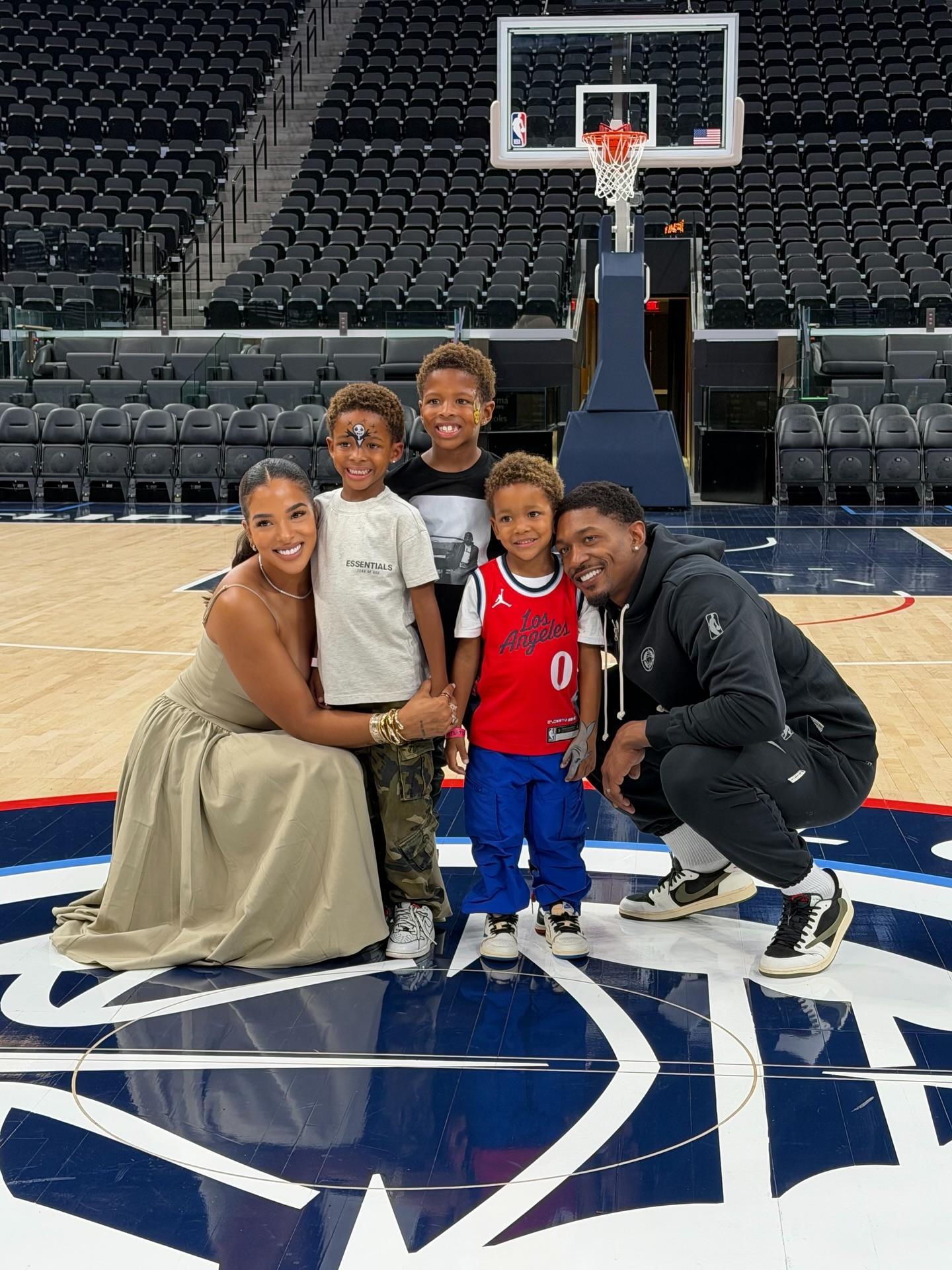 比尔社媒：新球队！新开始！nba季前赛 ​​​