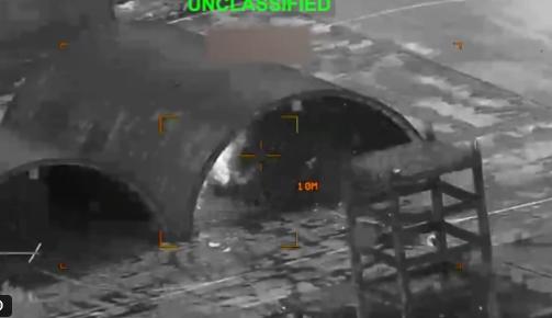 【美国人正在摧毁伊朗地面飞机】