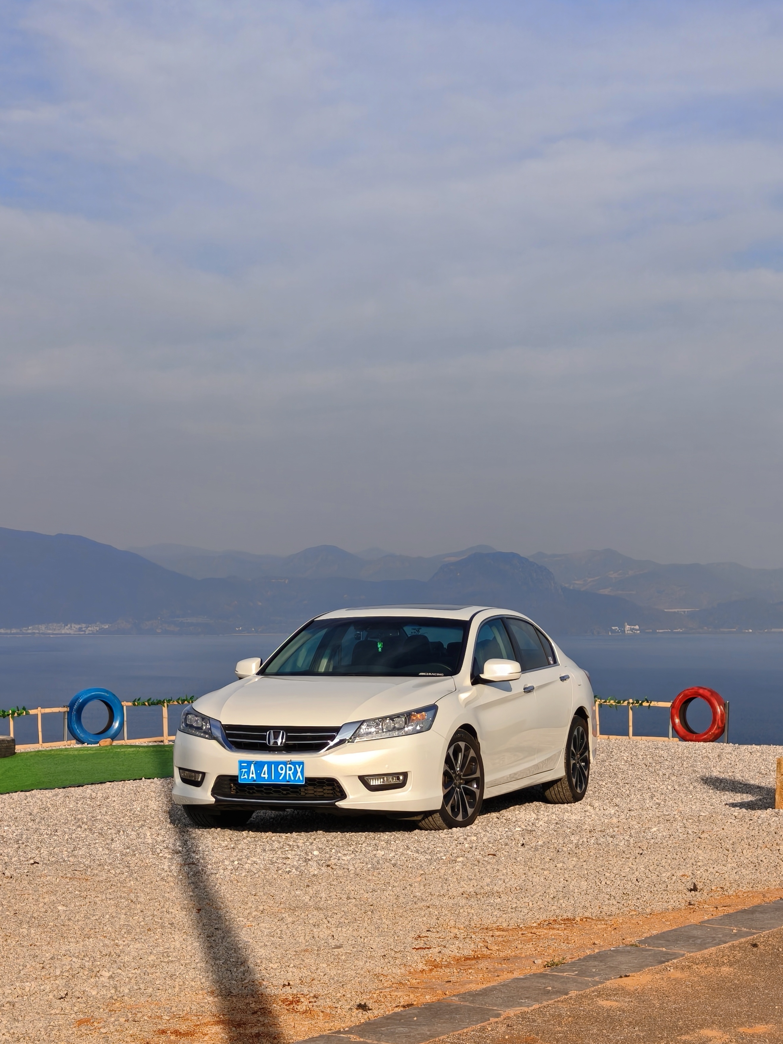 今日早起，给CR4小轿车相册里增添了几张照片 昆明·抚仙湖