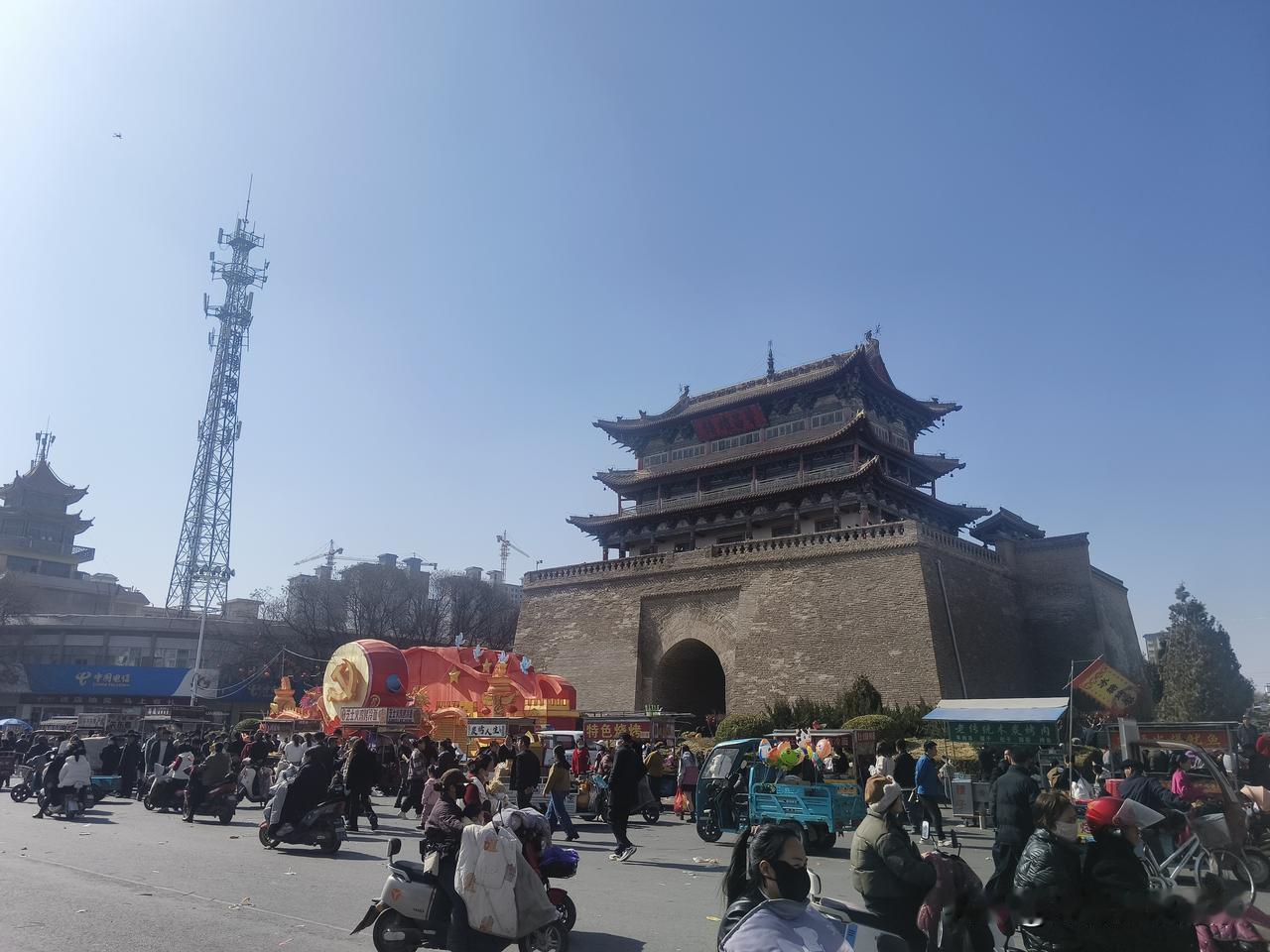 现在忽然看懂龚自珍的这段话了

黑白杂而五色可废也，似治世之太素；
宫羽淆而五声