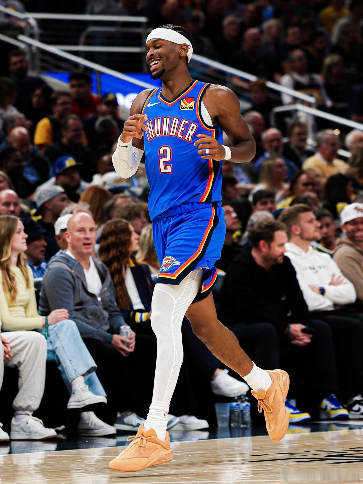 NBA官网最新一期 MVP 实力榜单：1. 谢伊·吉尔杰斯-亚历山大2. 尼古拉