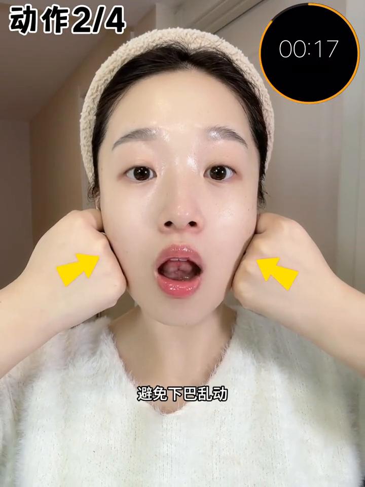 脸越对称越好看？
女明星的脸真是一个比一个对称，就算是她拍也是360度无死角，很