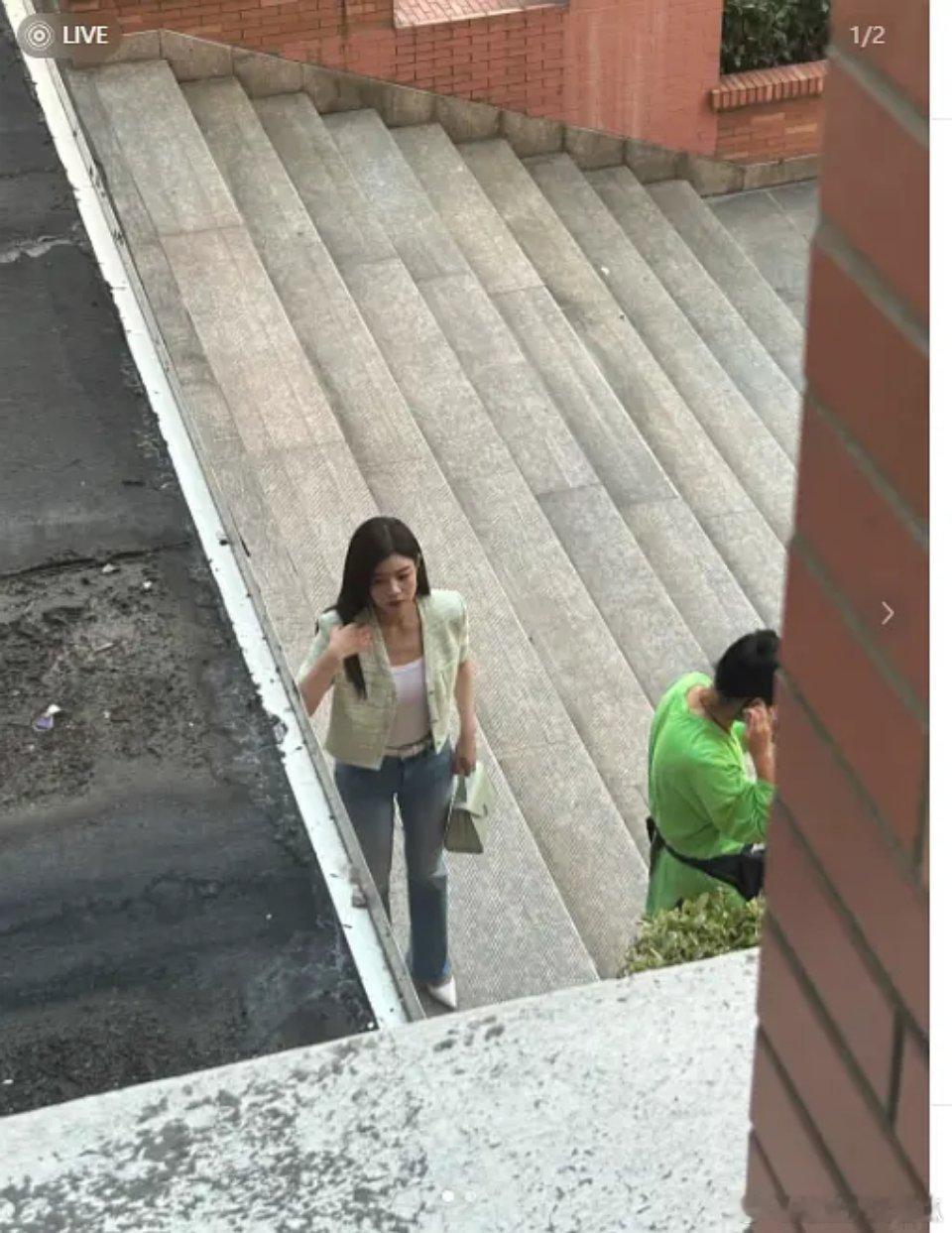 根本想象不到陈妍希已经40岁了，还是一个孩子的妈，这个身材和颜值状态完全扛打 ​