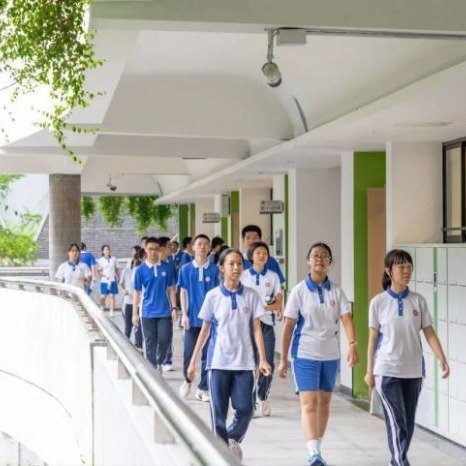 广东校服改革给全省家长省了5.8个亿，这笔钱落在每个家庭身上有了实实在在的分量。