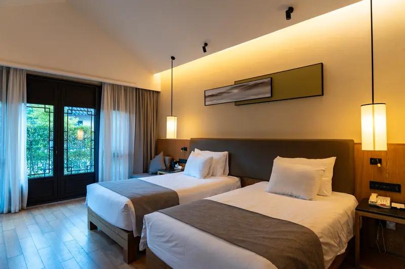 江西刘女士的新年旅行计划被酒店搅得一团糟。她在平台订了3间双床房，本打算和家人开