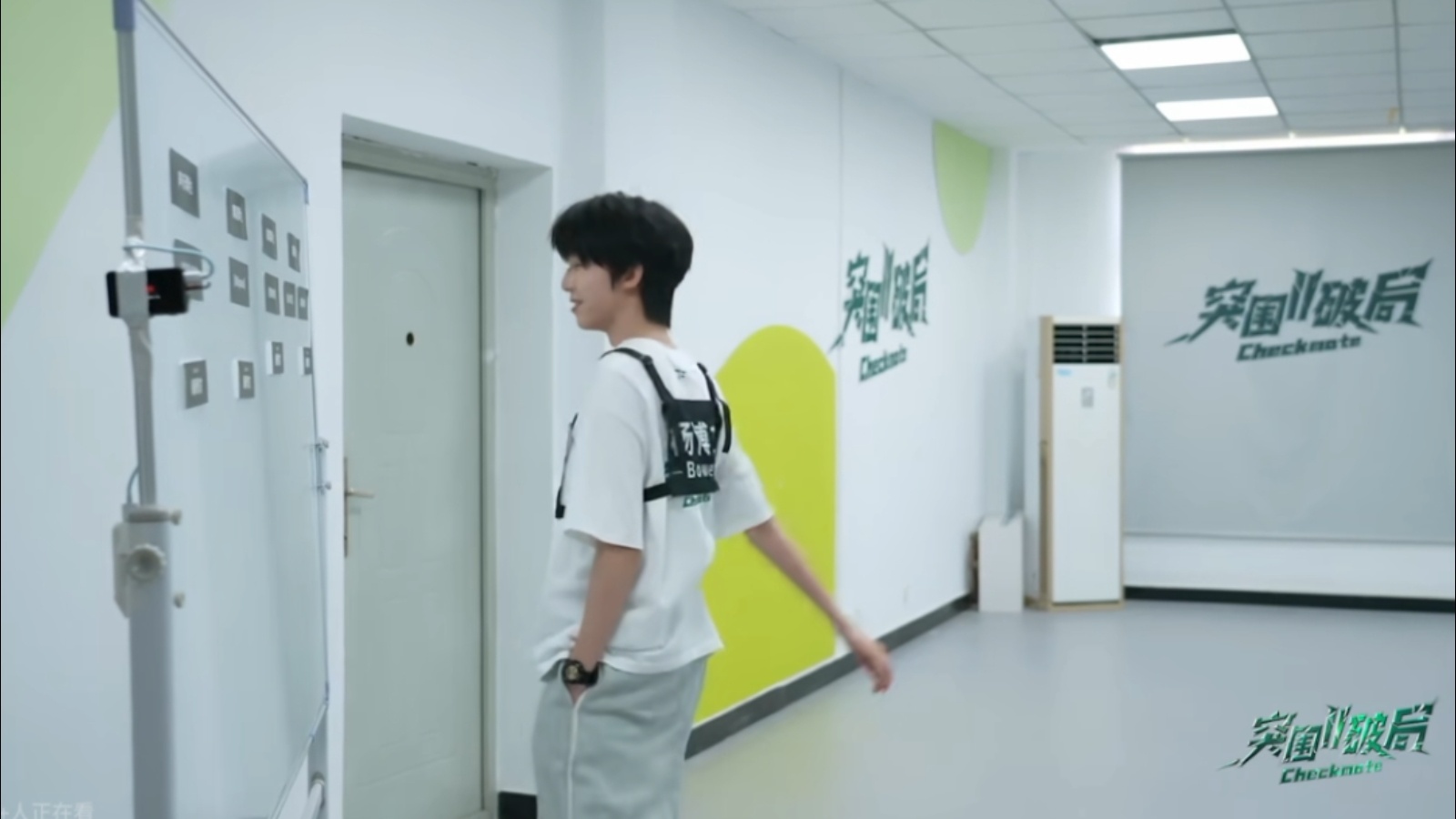 我感觉这一段真的很奇怪左奇函的这段话跟那个眼神就很好品意外他会选rap？意外他会