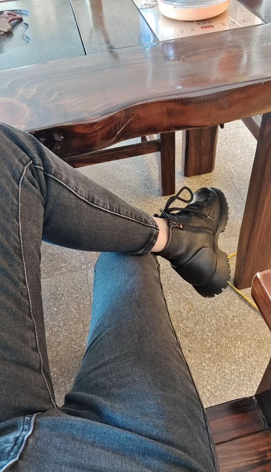 因为歌好听了，所以翻遍相册也有配张照片
