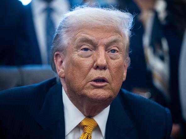 离谱操作不断，谁也没想到临近美国中期选举，美国多个核心部门高官扎堆走人，内阁大员