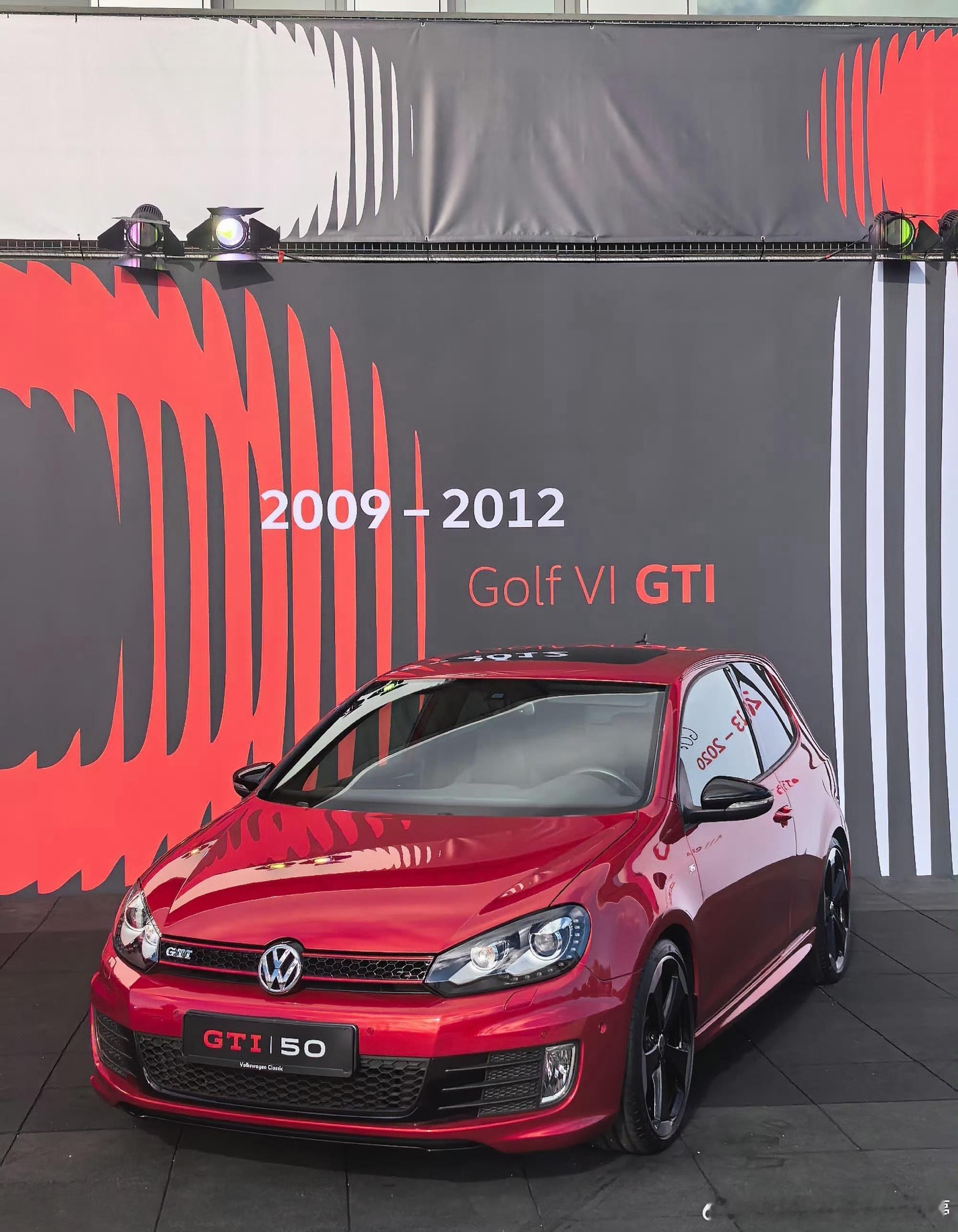 我最喜欢二代，家里曾经一台四代和一台六代，现在家里还有一台嘎新嘎新的七代，大家最