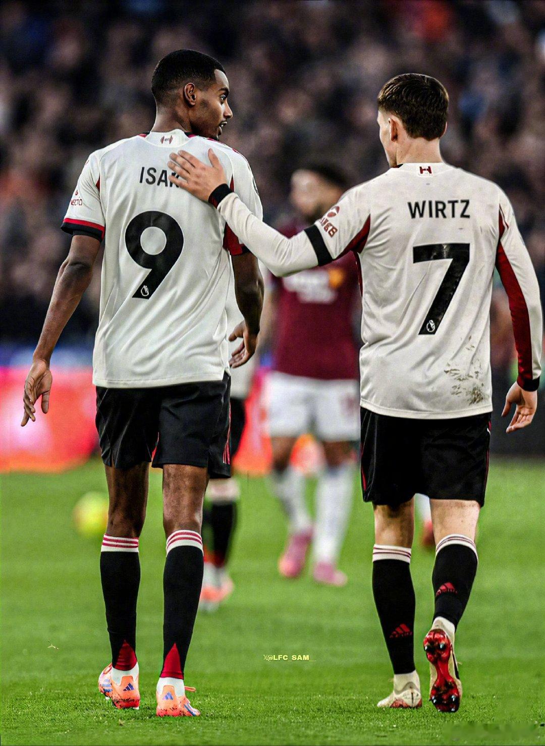 【转会市场网更新英超身价】利物浦的伊萨克和维尔茨并列降幅最多的球员，伊萨克从14