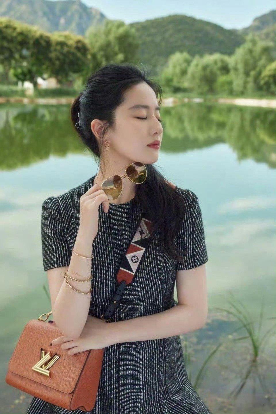 刘亦菲的颜值简直逆天！美到让人失语～ ​​​