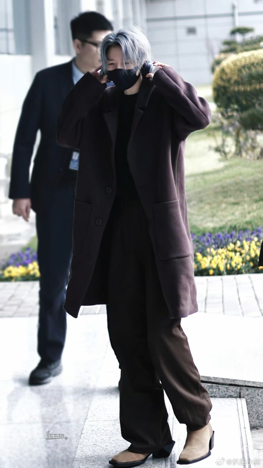 刘雨昕西安出发饭拍，困困的雨昕可爱的