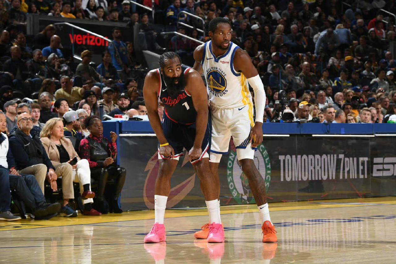 勇士4罚赢19分？哈登下半场直接“关机”了！
 
谁能想到勇士全场就4个罚球，居