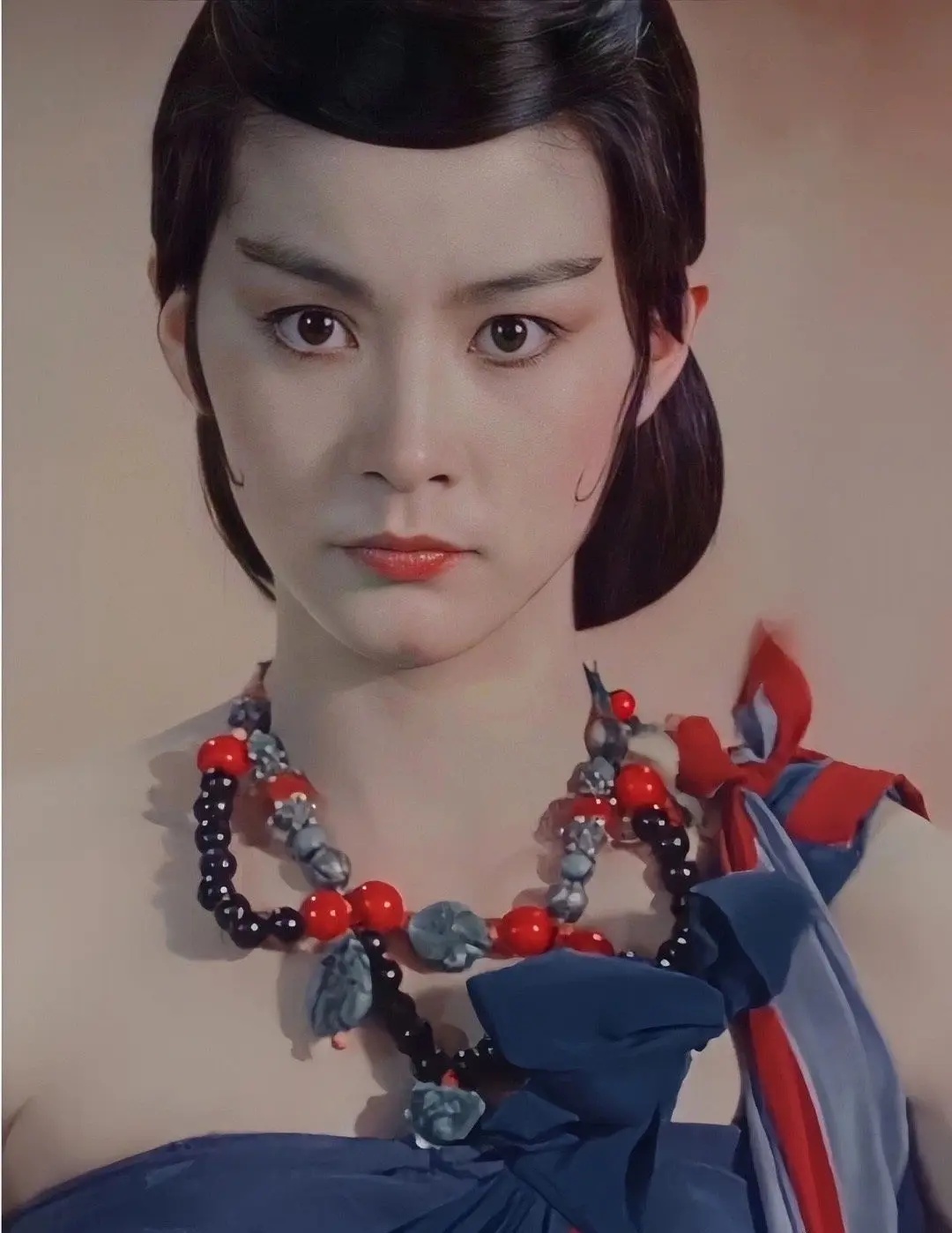 世间绝色，不过林青霞。一眼万年，从此江湖再无第二人。 