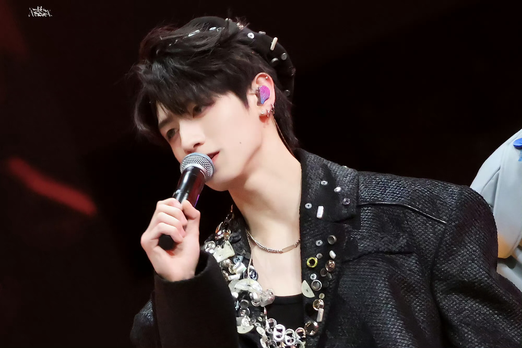 幸福是无数个微小而具体的瞬间˵>ㅿ<˵💛朱志鑫 051 🐱朱志鑫一路向海的少