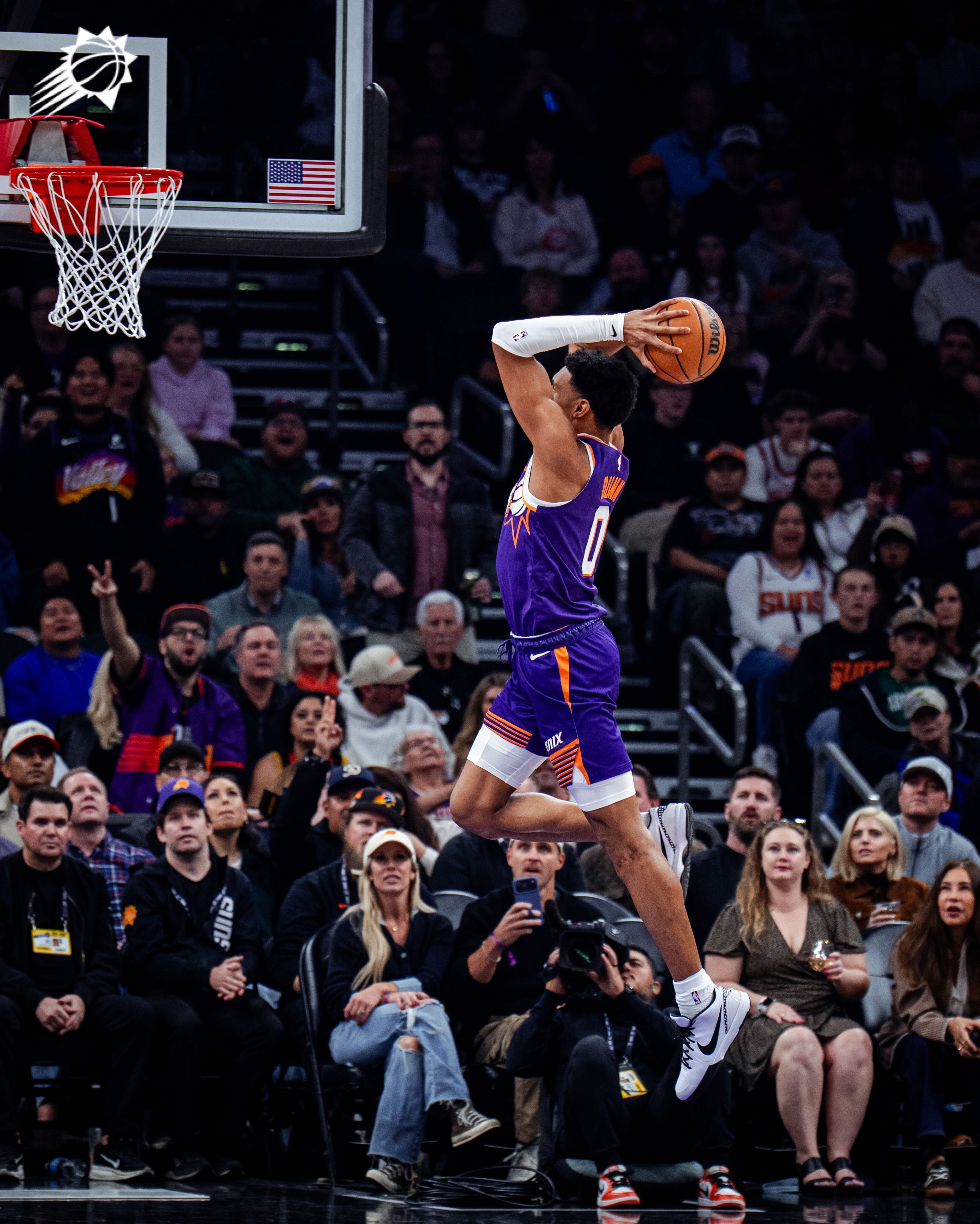 轰炸篮筐💥邓恩抢断成功，随后全场一条龙双手灌篮！菲尼克斯太阳 | 旭日东升 |