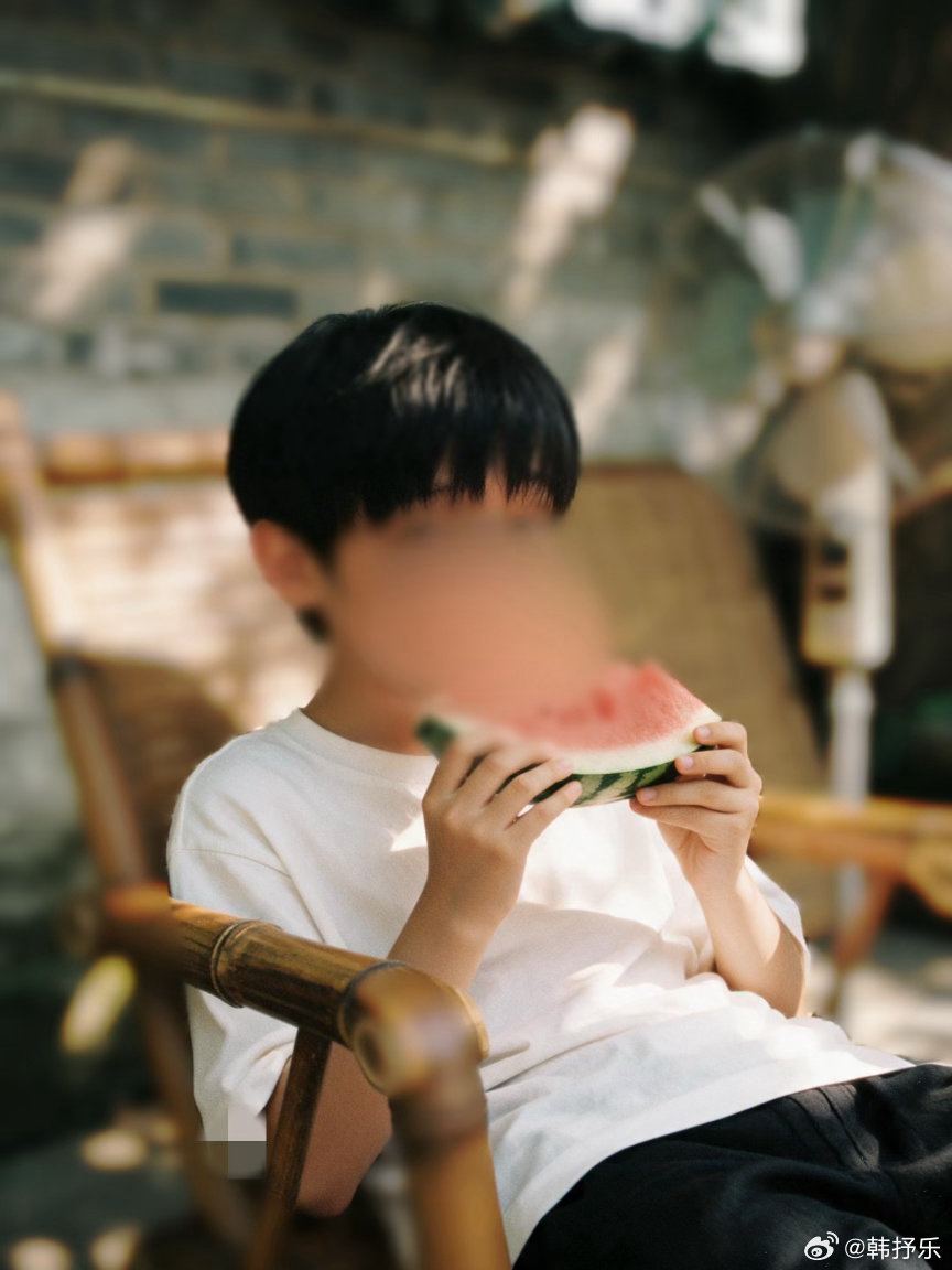 这个时候的我，如果穿越回去，可以去找我男人了。怼到他面前：我是来找你组建家庭的。