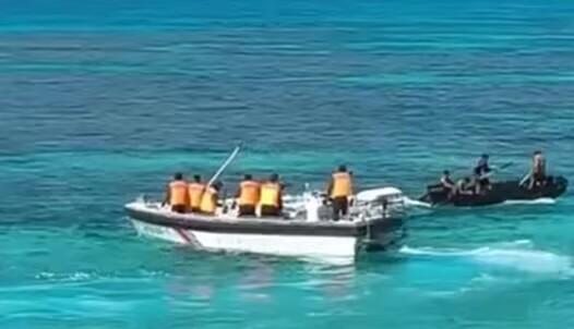 菲律宾此时在仁爱礁制造冲突，谋求国际同情及声援 ？结果中国海警一顿痛打、抱头鼠窜