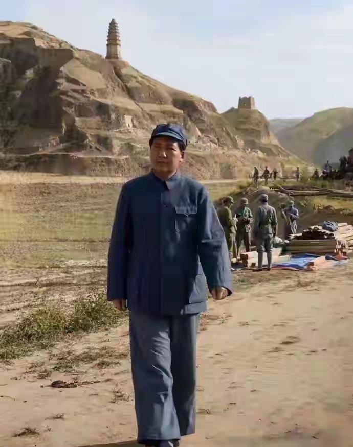 延安十三年，没报表没模型，毛主席靠什么穿透迷雾？他不算弹药，专算人心——抓牢“农