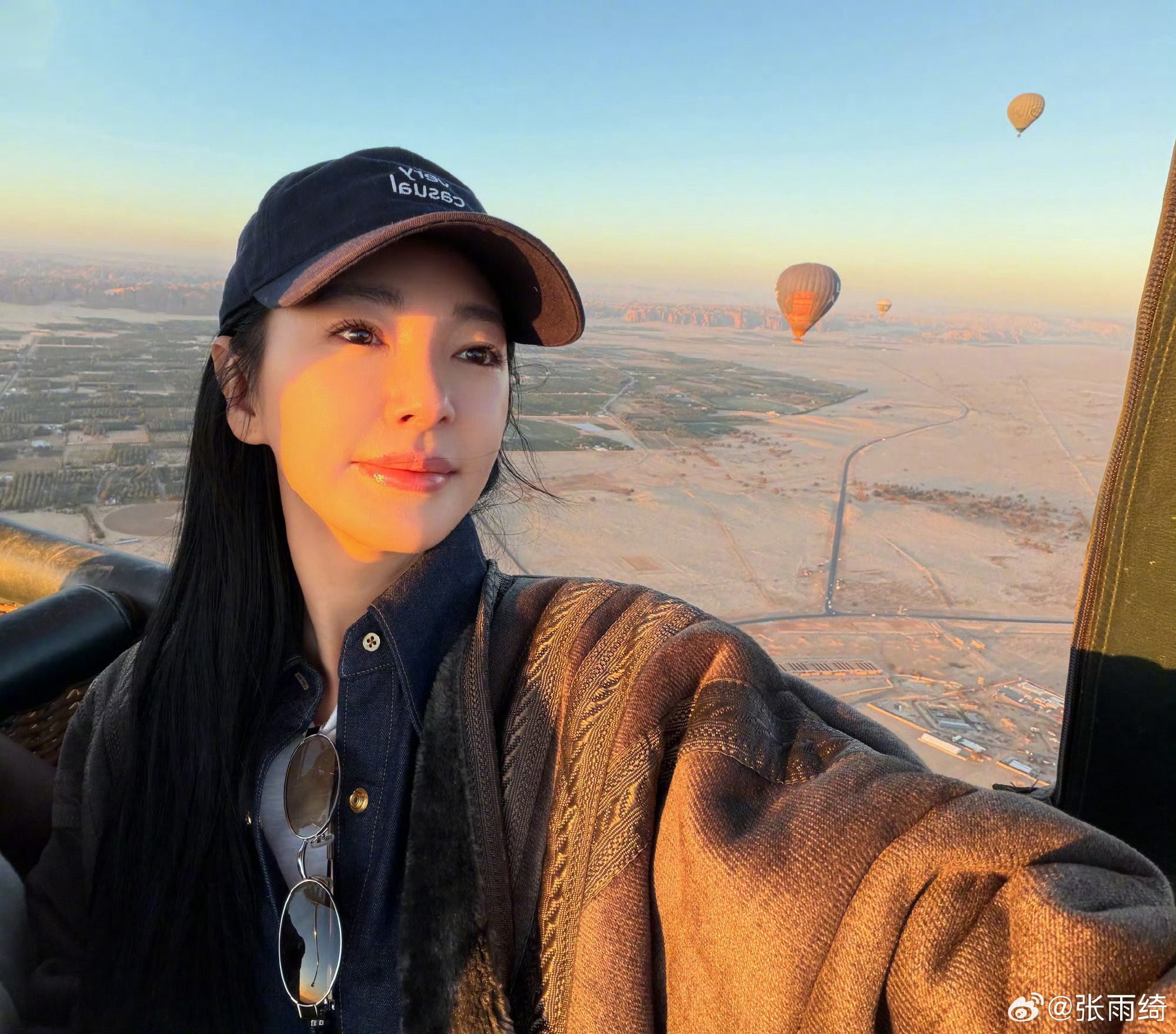 曝张雨绮影视综艺全被拒话说她真的没有受到影响吗？感觉她现在只能走直播的路线了？有